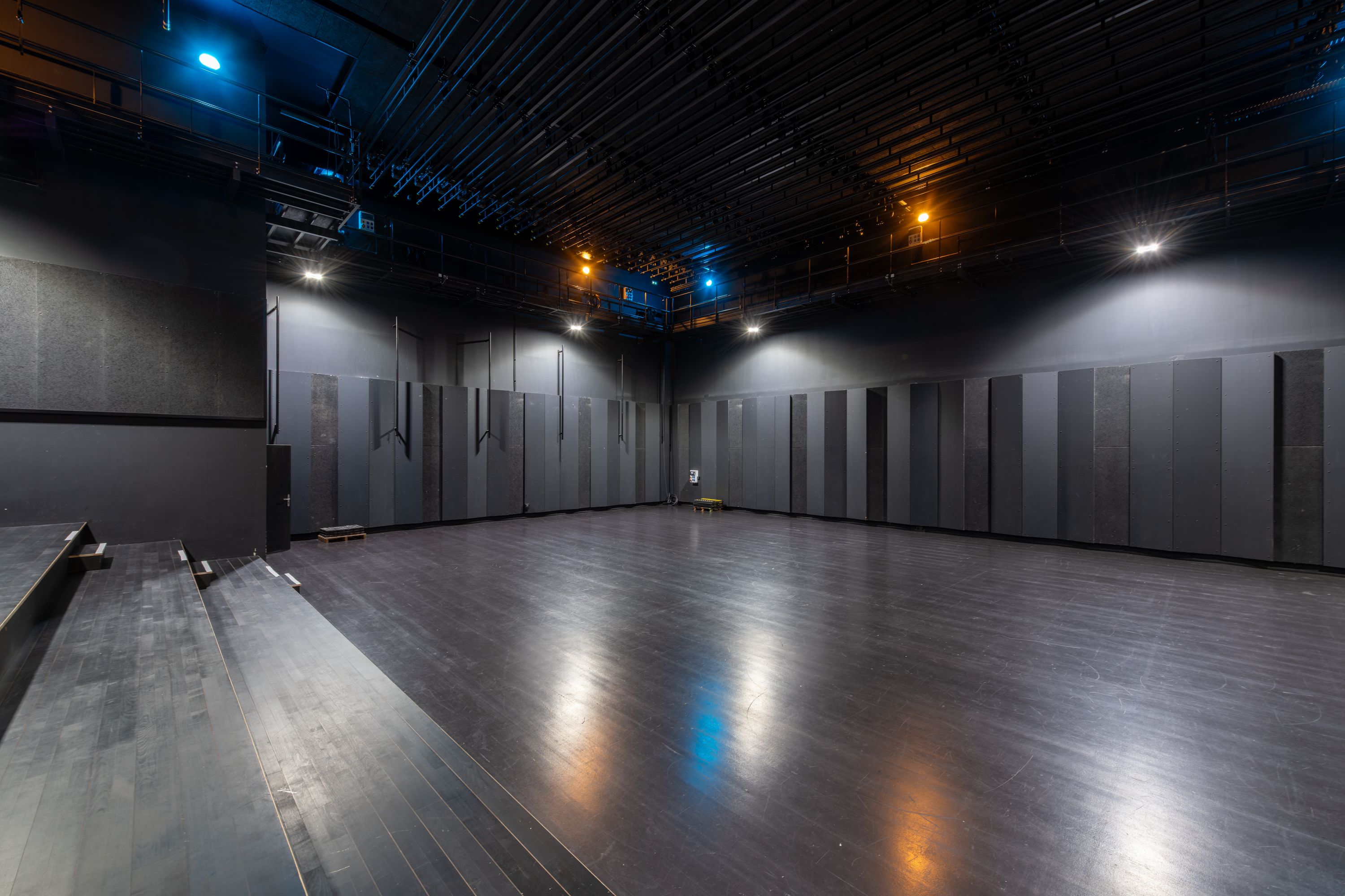 Grande Salle Libre Usine ©David Gallard-02.jpg